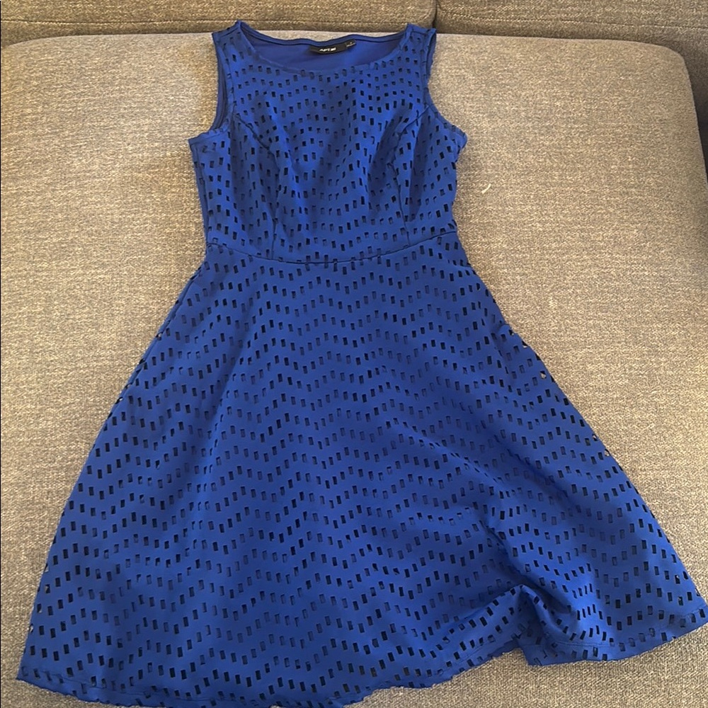 Elegant Blue Sleeveless Dress